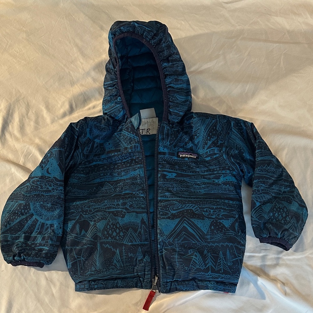 Patagonia Kids reversible Blue Patterned Puffer Jacket